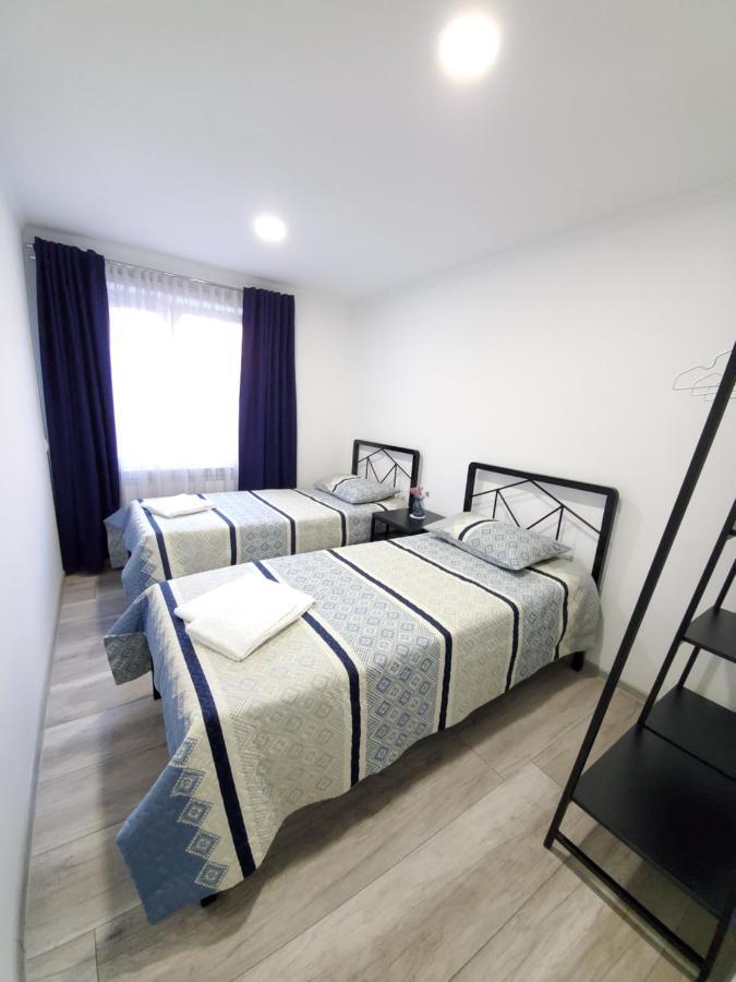 Central Guesthouse Ґюмрі Екстер'єр фото